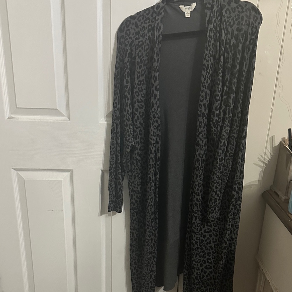Terra & Sky Black and Gray Leopard Print Long Open-Front Cardigan